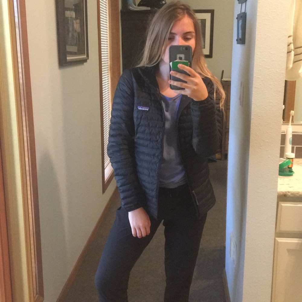 Black Patagonia XS puffy